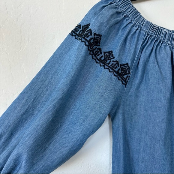 Beachlunchlounge Boho Chambray Embroidered Peasant Style Top Size Small - Picture 4 of 10